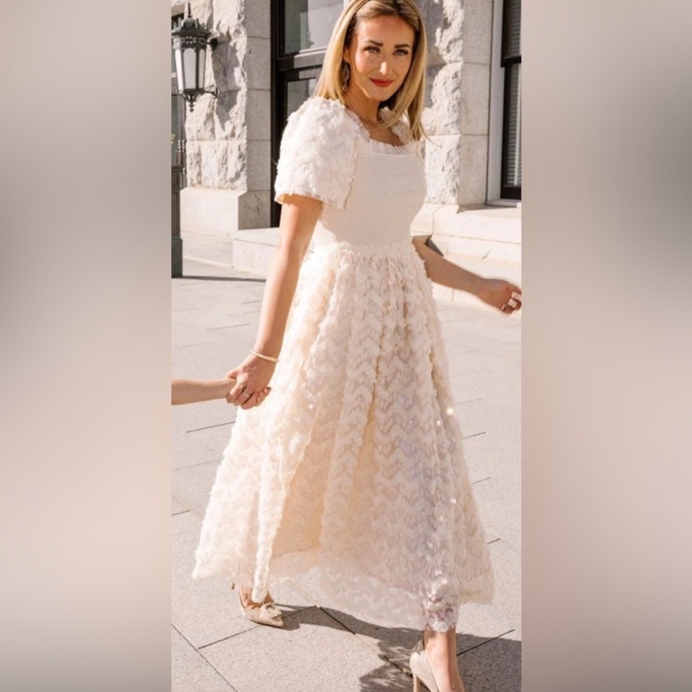 Ivy City Co Cream Maxi Dress